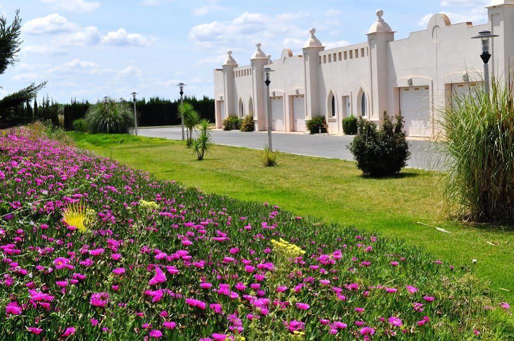 Hotel Alkalat Alcalá de Guadaira Exteriör bild
